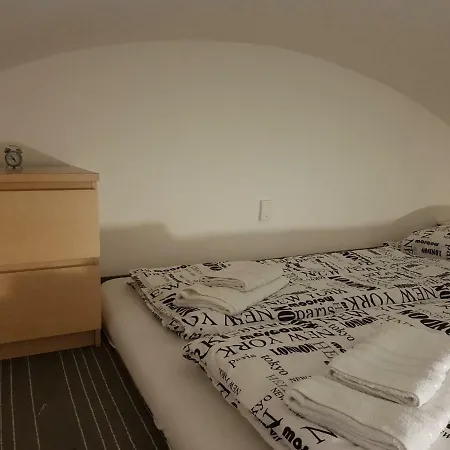 Center, 2, 3min Walk To River Vltava. Studio Apartament Praga